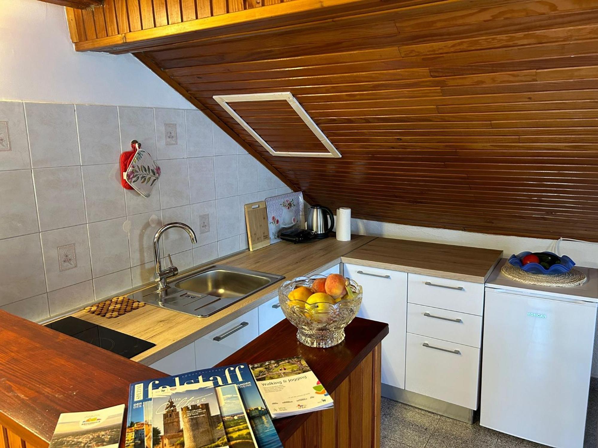 Apartment Milena บระทอนิกลา ภายนอก รูปภาพ
