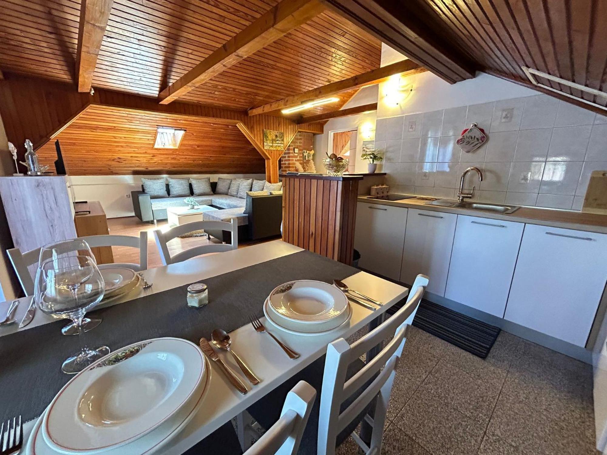 Apartment Milena บระทอนิกลา ภายนอก รูปภาพ